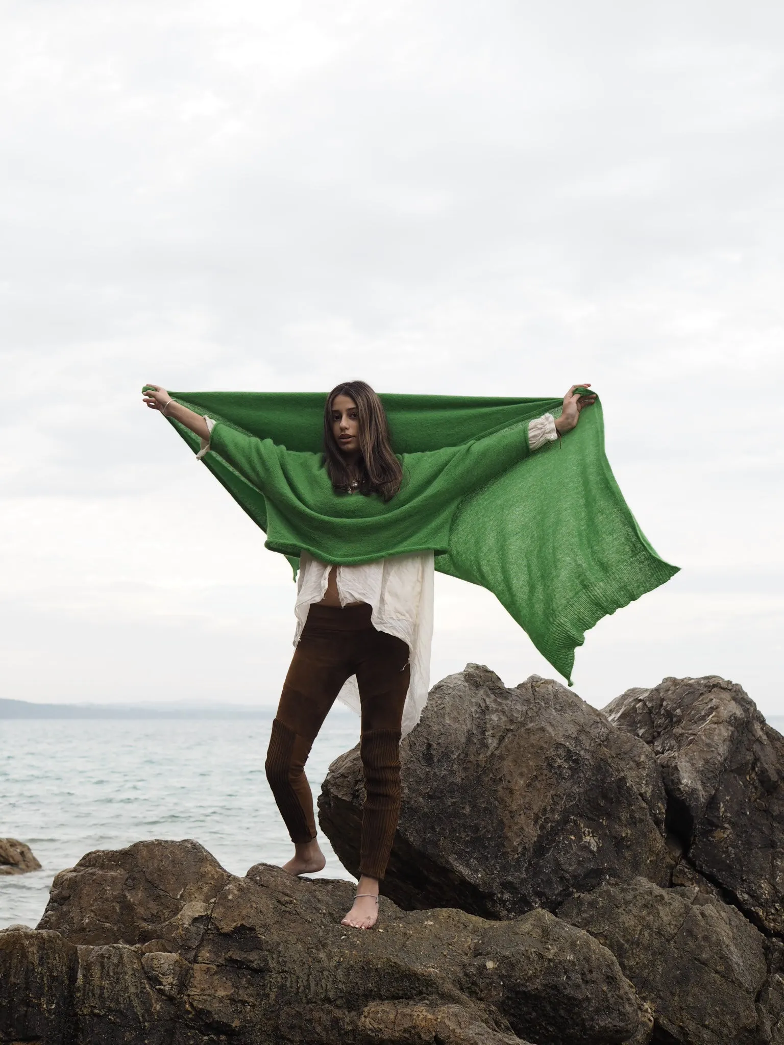 Light weight wrap (Alpaca) Green
