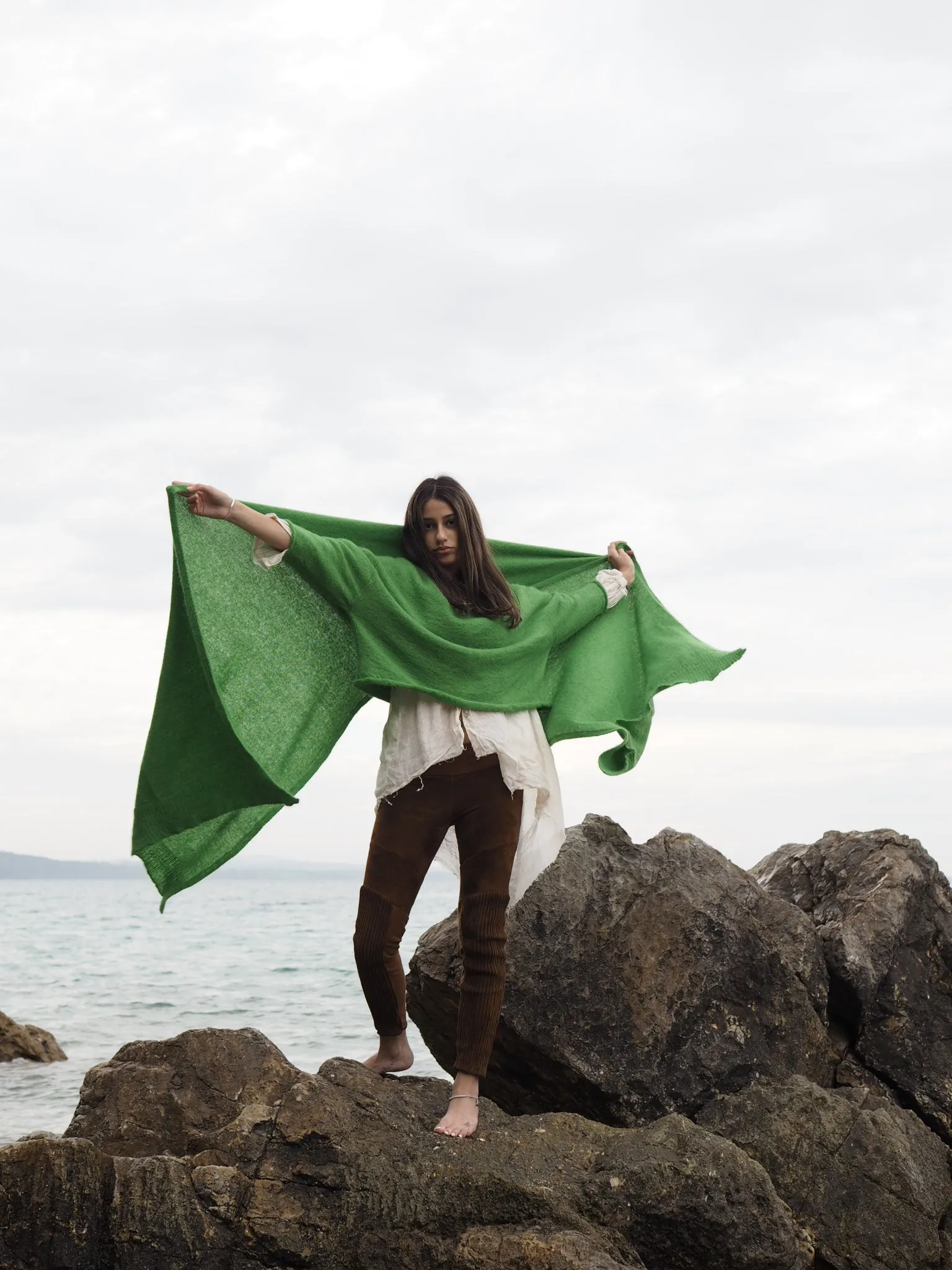 Light weight wrap (Alpaca) Green