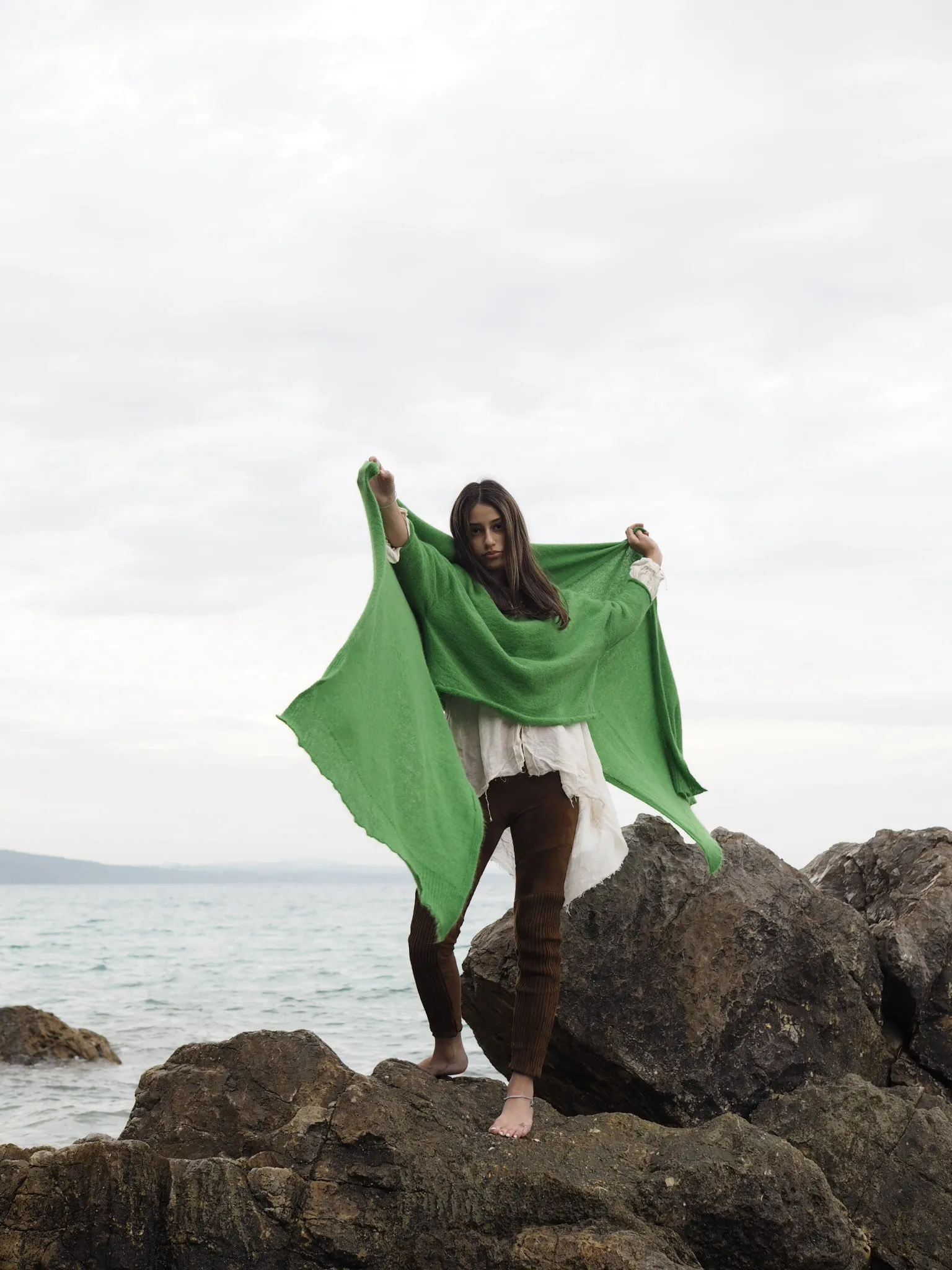 Light weight wrap (Alpaca) Green