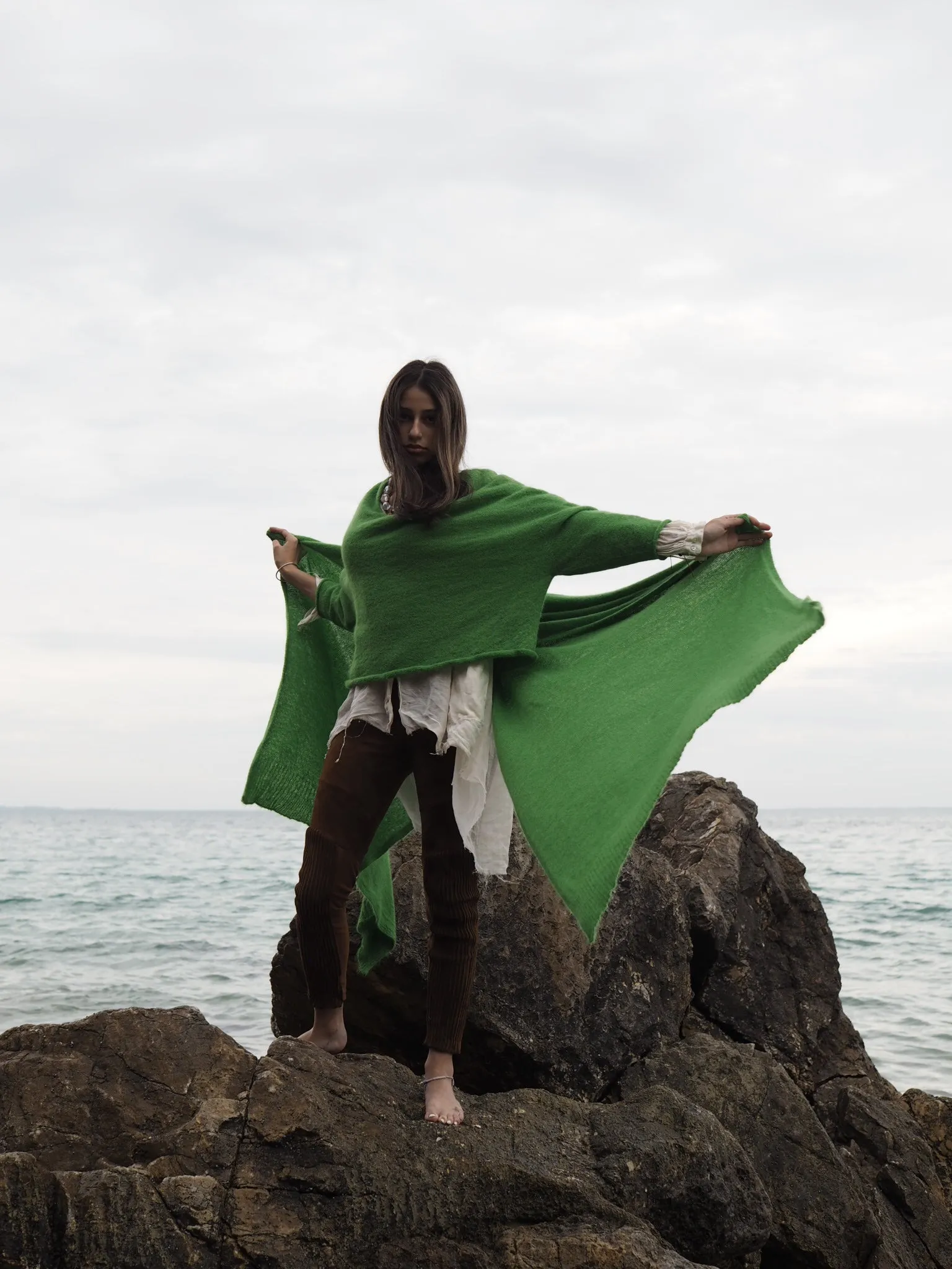 Light weight wrap (Alpaca) Green