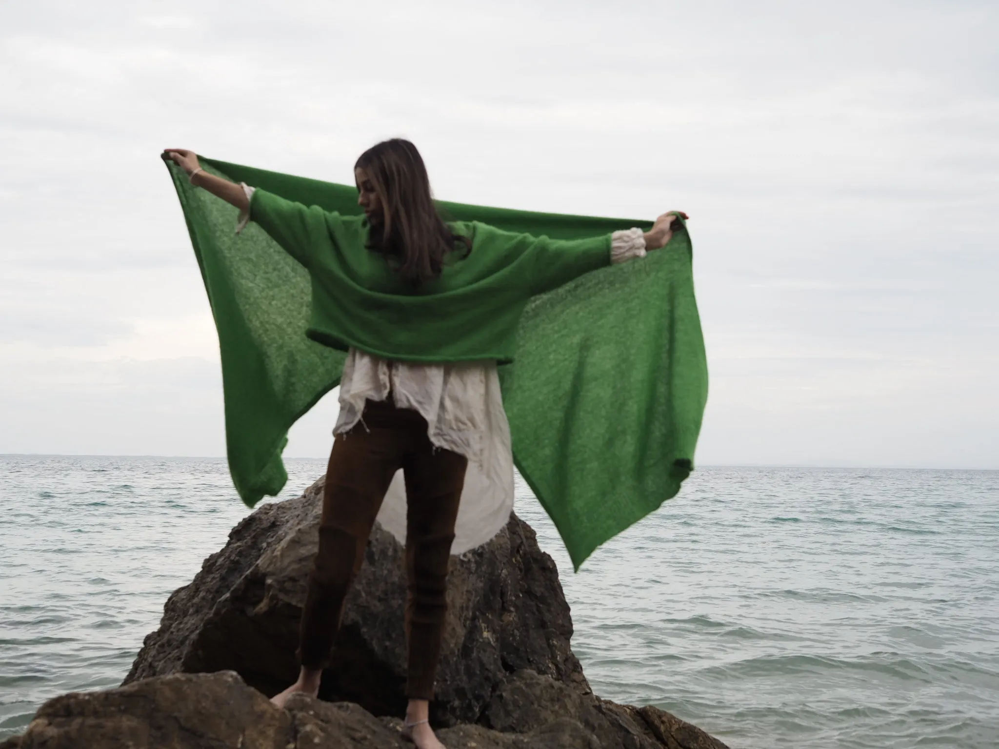 Light weight wrap (Alpaca) Green