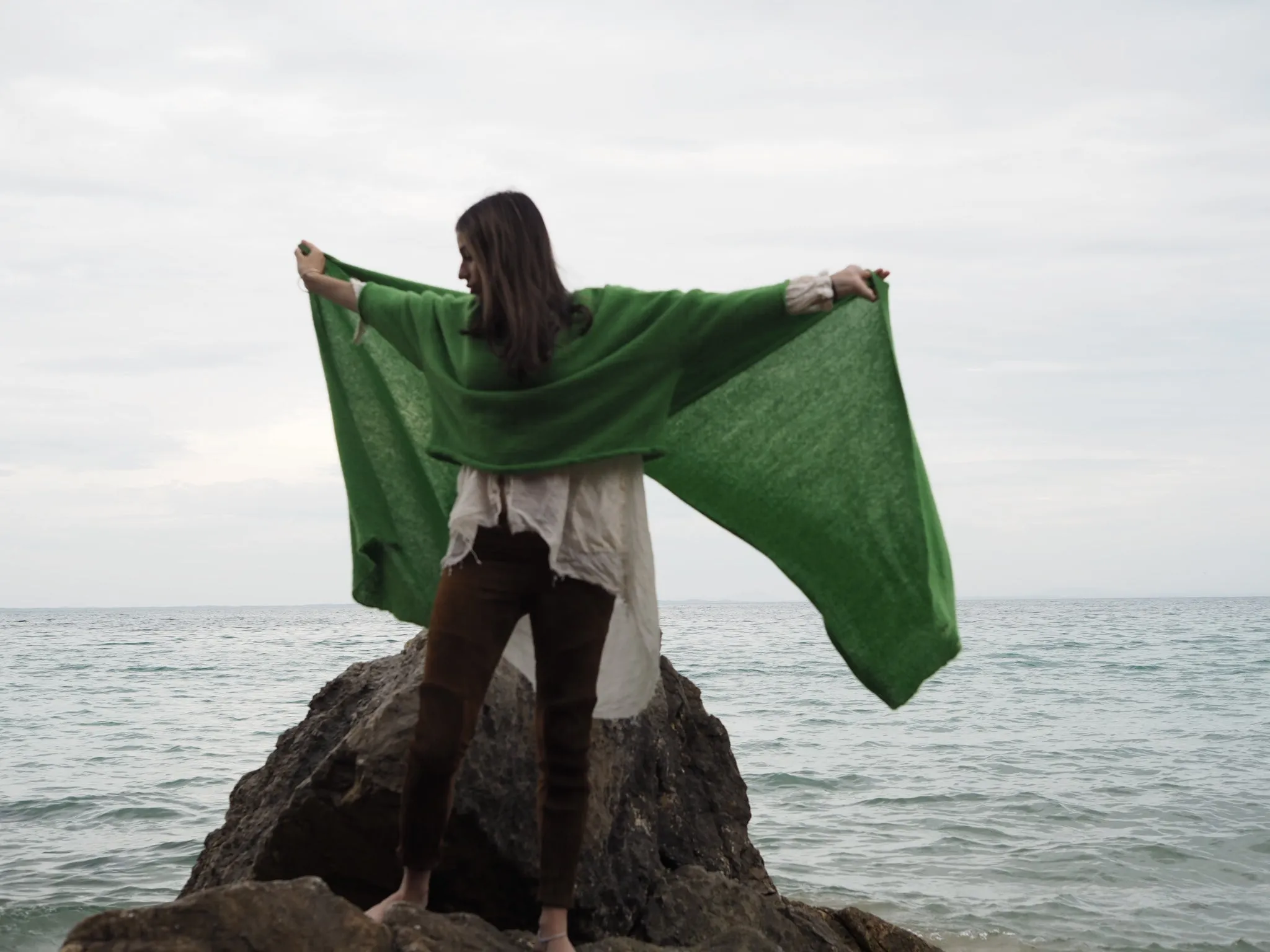 Light weight wrap (Alpaca) Green