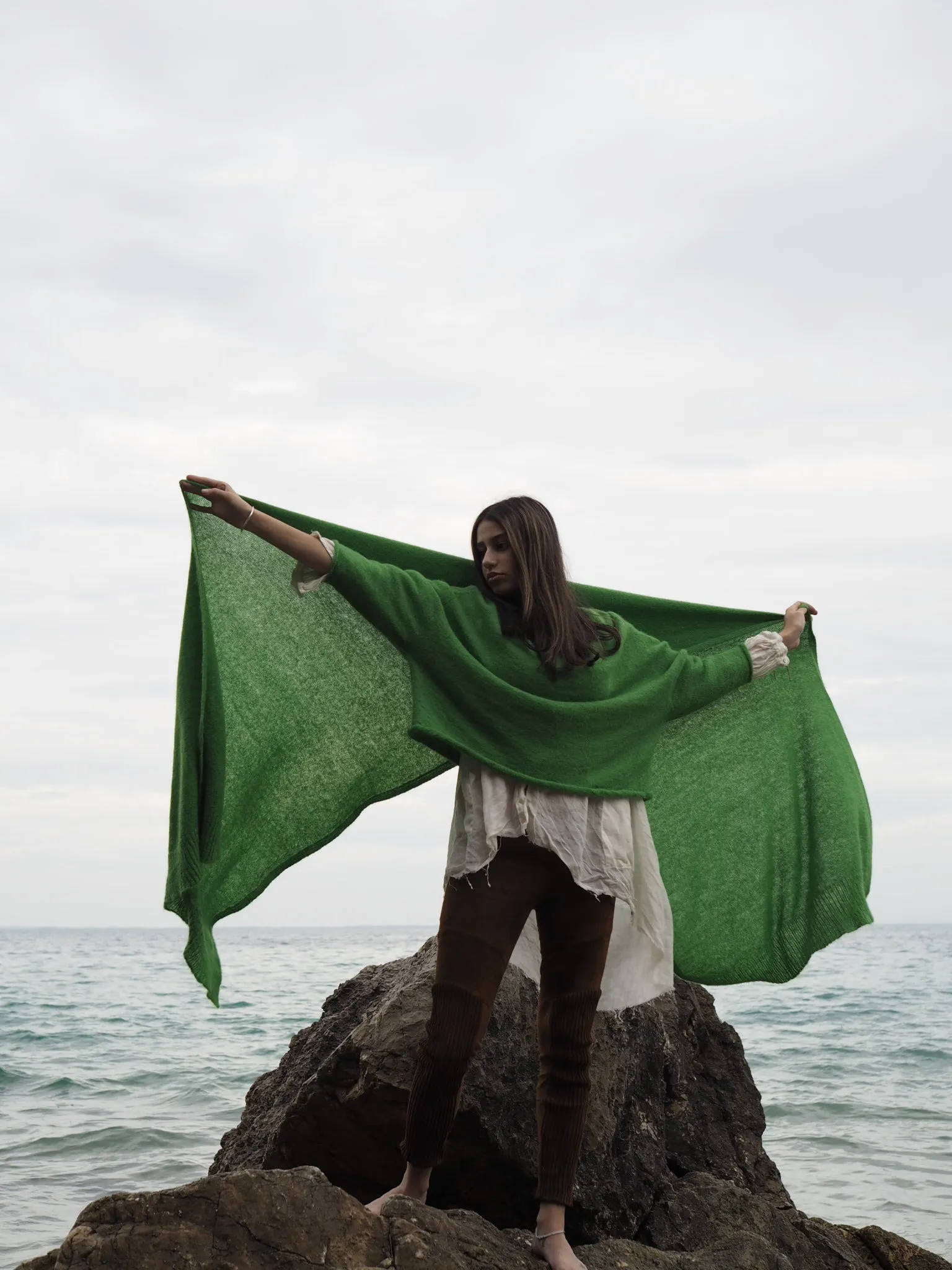 Light weight wrap (Alpaca) Green