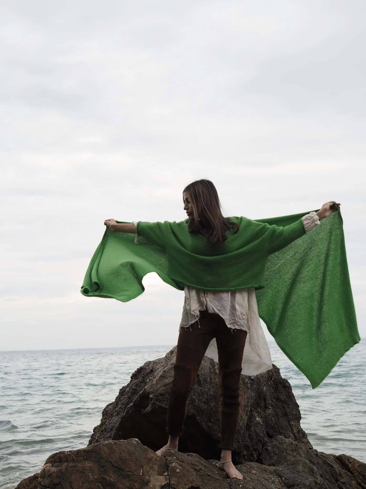 Light weight wrap (Alpaca) Green